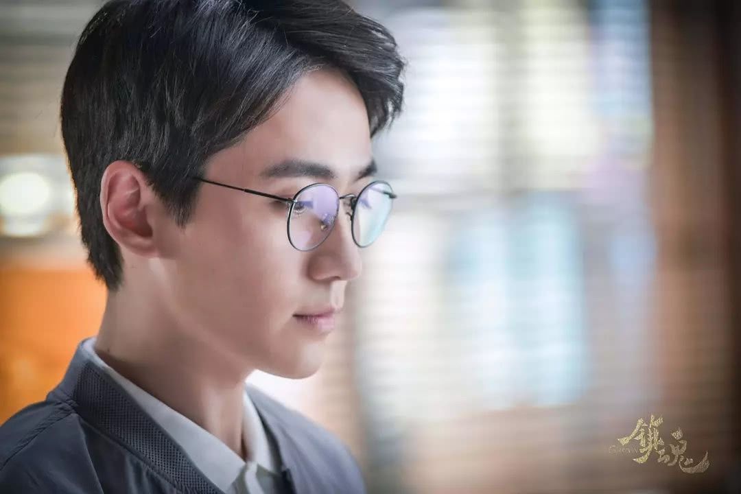 朱一龙在镇魂中的魅力绽放