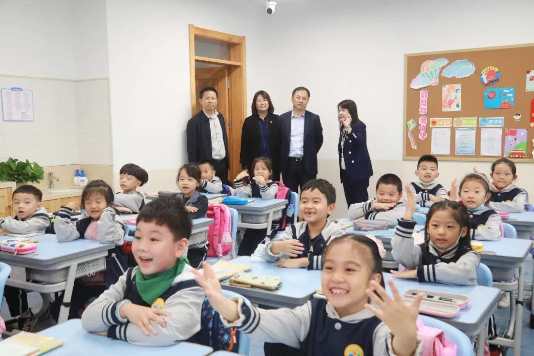 各地教育局发布新通知,深化教育改革,助力学生全面发展