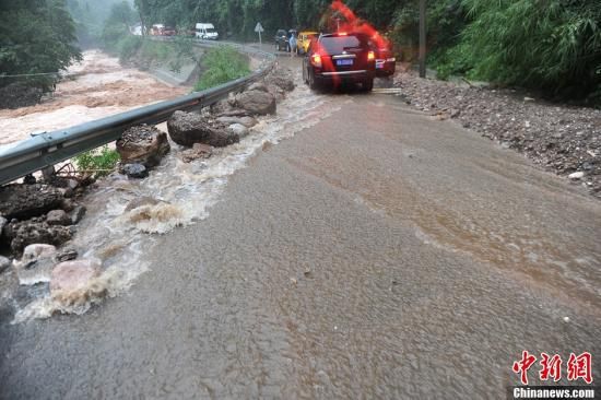 四川暴雨最新灾情报告,暴雨影响及应对措施分析