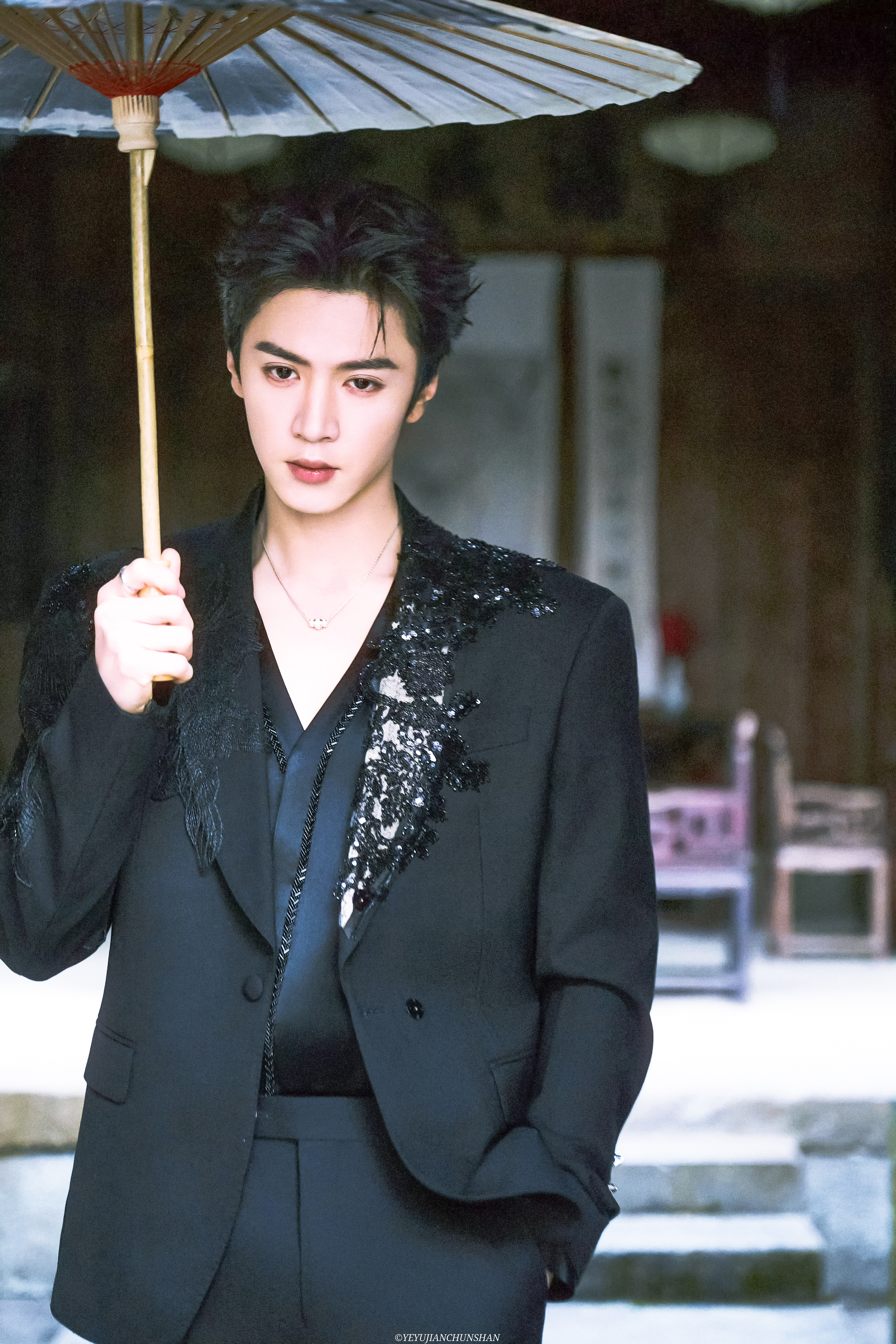 陈哲远新剧展现多元魅力,引领观众时尚新潮流