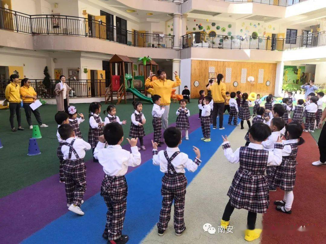 幼儿园小花朵早操,活力绽放成长力量